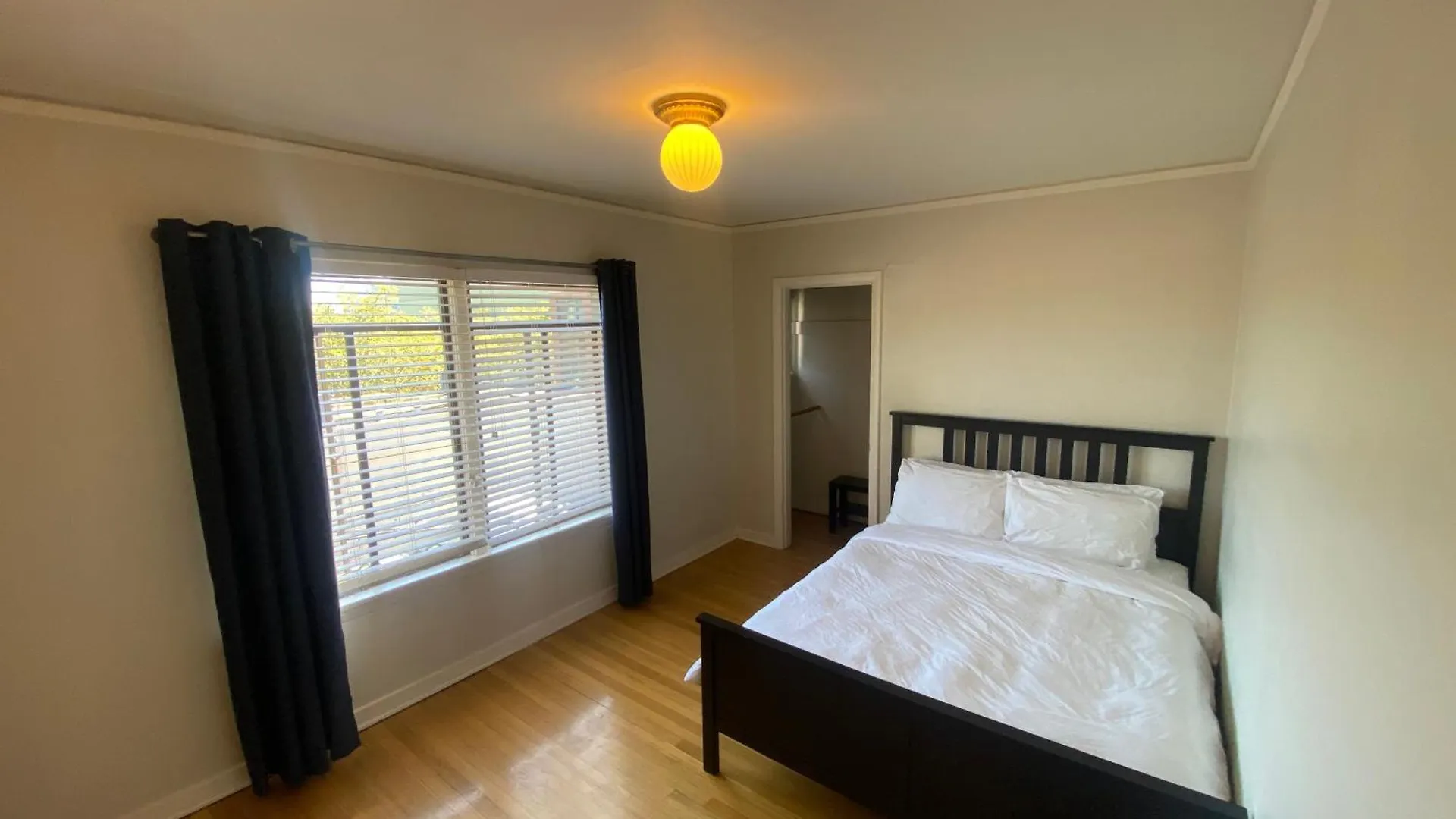 Furnished Apartments - Climate Pledge Arena Next Door Seattle