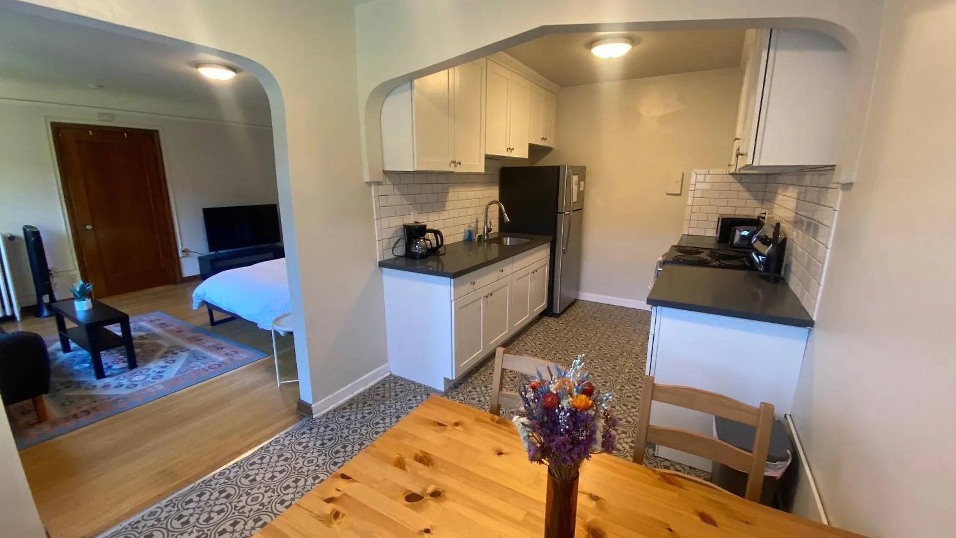 Furnished Apartments - Climate Pledge Arena Next Door Seattle